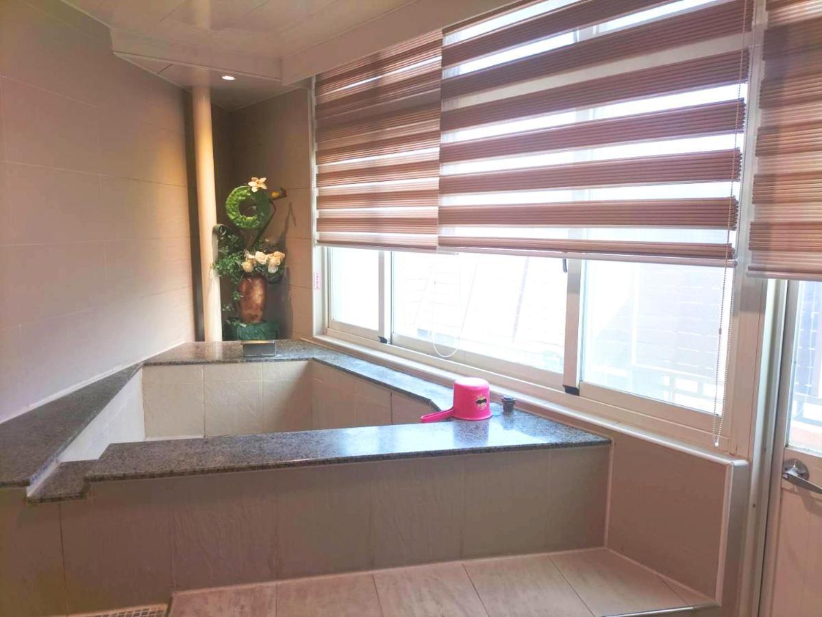 Jinshan Sakura Bay Hot Spring Hotel Buitenkant foto