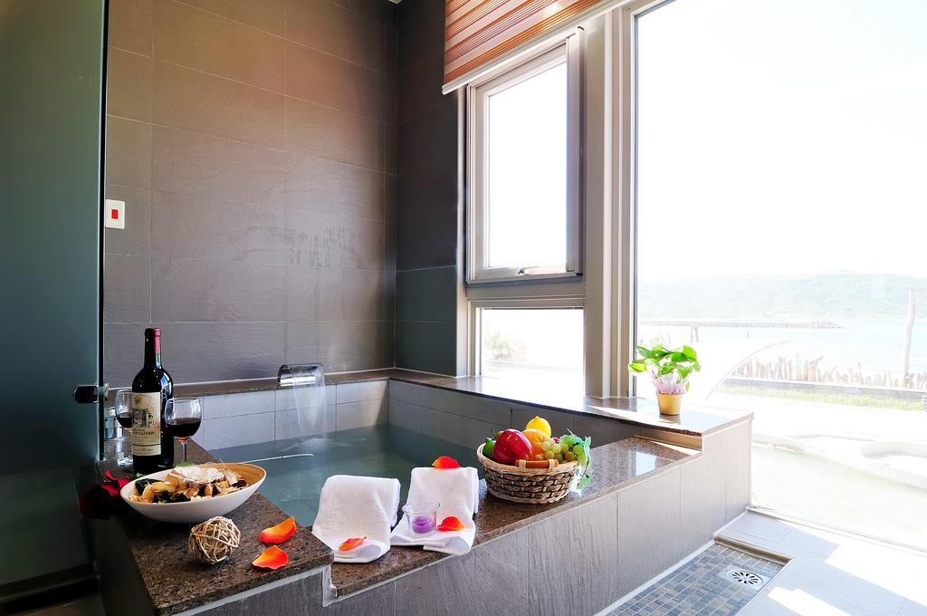 Jinshan Sakura Bay Hot Spring Hotel Buitenkant foto