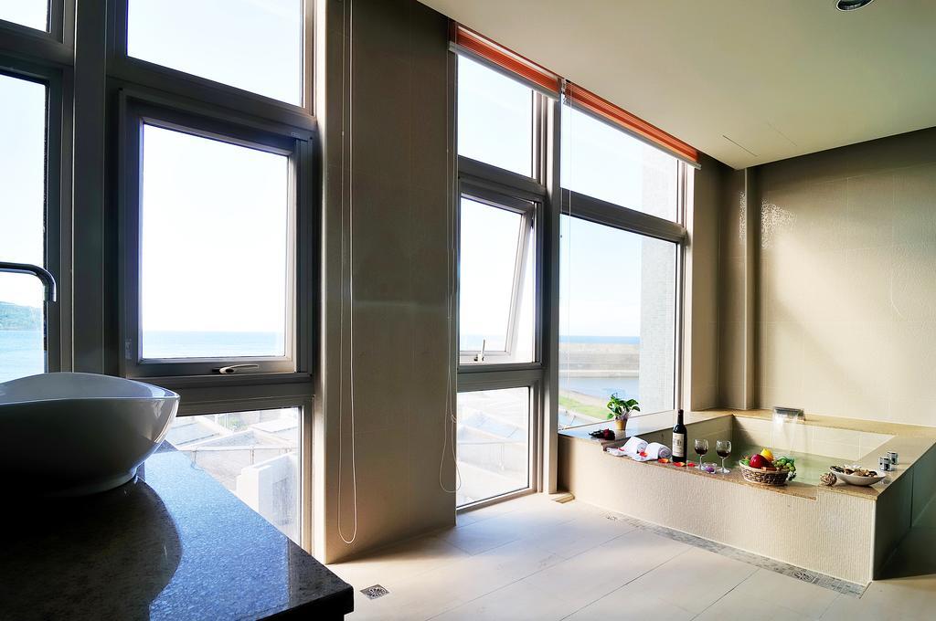 Jinshan Sakura Bay Hot Spring Hotel Buitenkant foto
