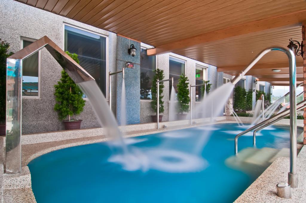 Jinshan Sakura Bay Hot Spring Hotel Buitenkant foto